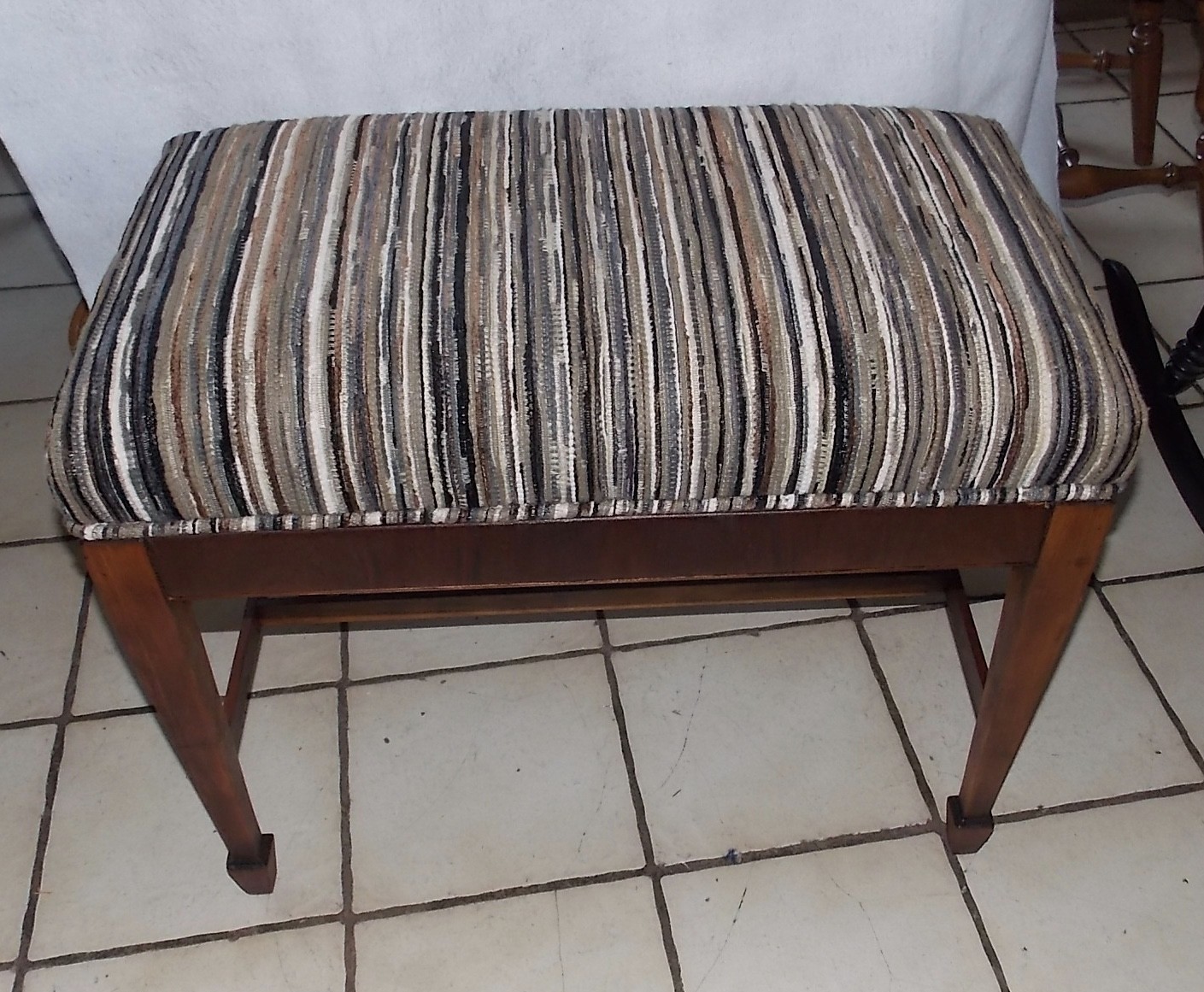 Mahogany Sheraton / Hepplewhite Vanity Bench (VB-70)