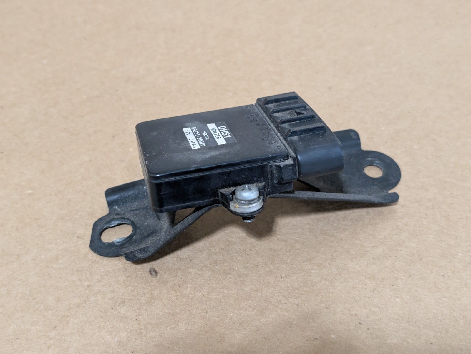 2001-2005 Lexus IS300 OEM Igniter Ignition Module Computer GOOD CONDITION
