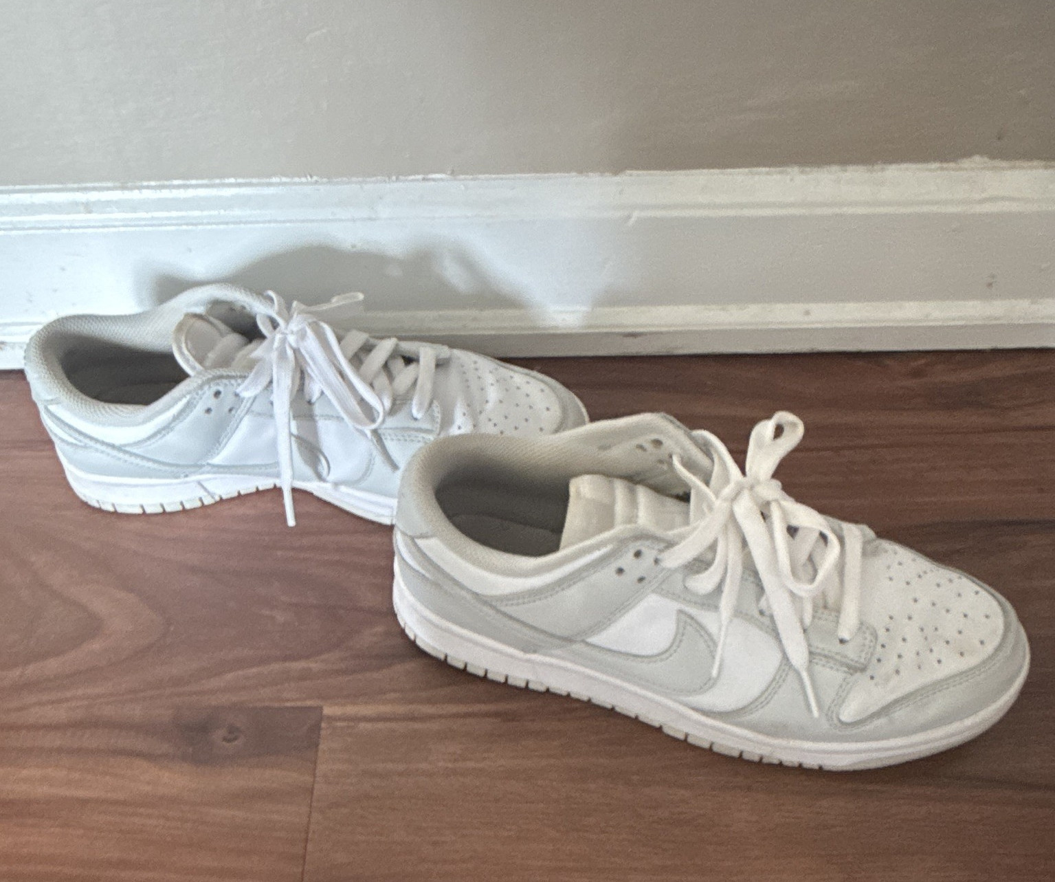 Nike Dunk Low White/Gray Leather Colorblock Lace-Up Sneakers Rubber Sole