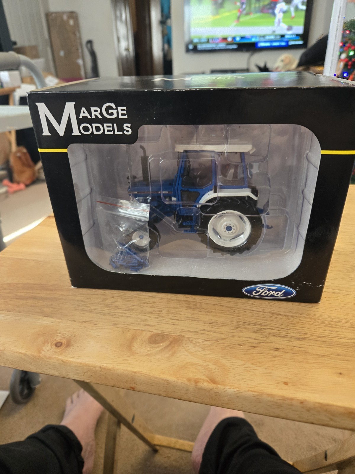 MARGE MODELS,Red tractor in limited edition 350 units - STEYR 8120 SK1 2-whee...