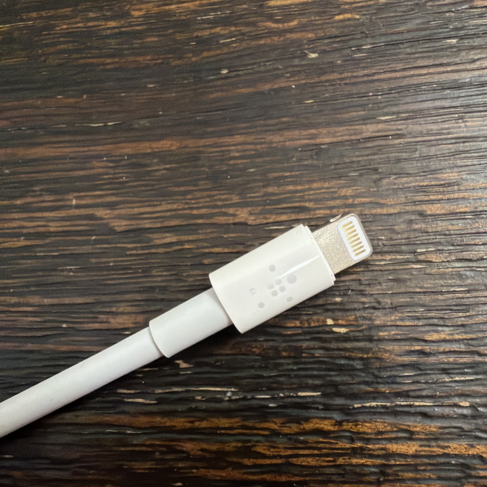 GENUINE Belkin Lightnng Audio + Charge RockStar for Apple White PREOWNED!