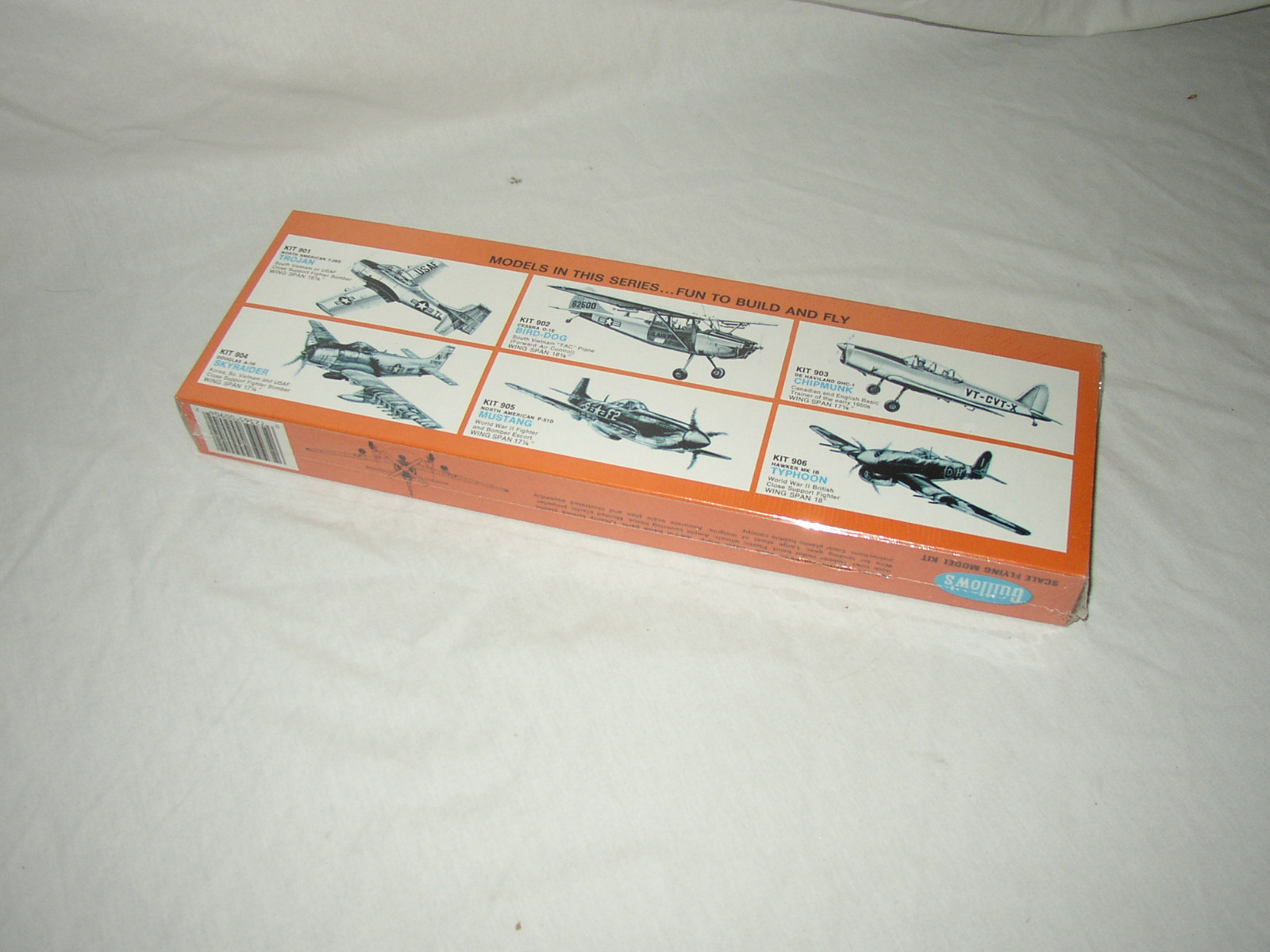 GUILLOW'S UNOPENED DOUGLAS A-1H SKYRAIDER FLYING MODEL KIT LOT #Z-21
