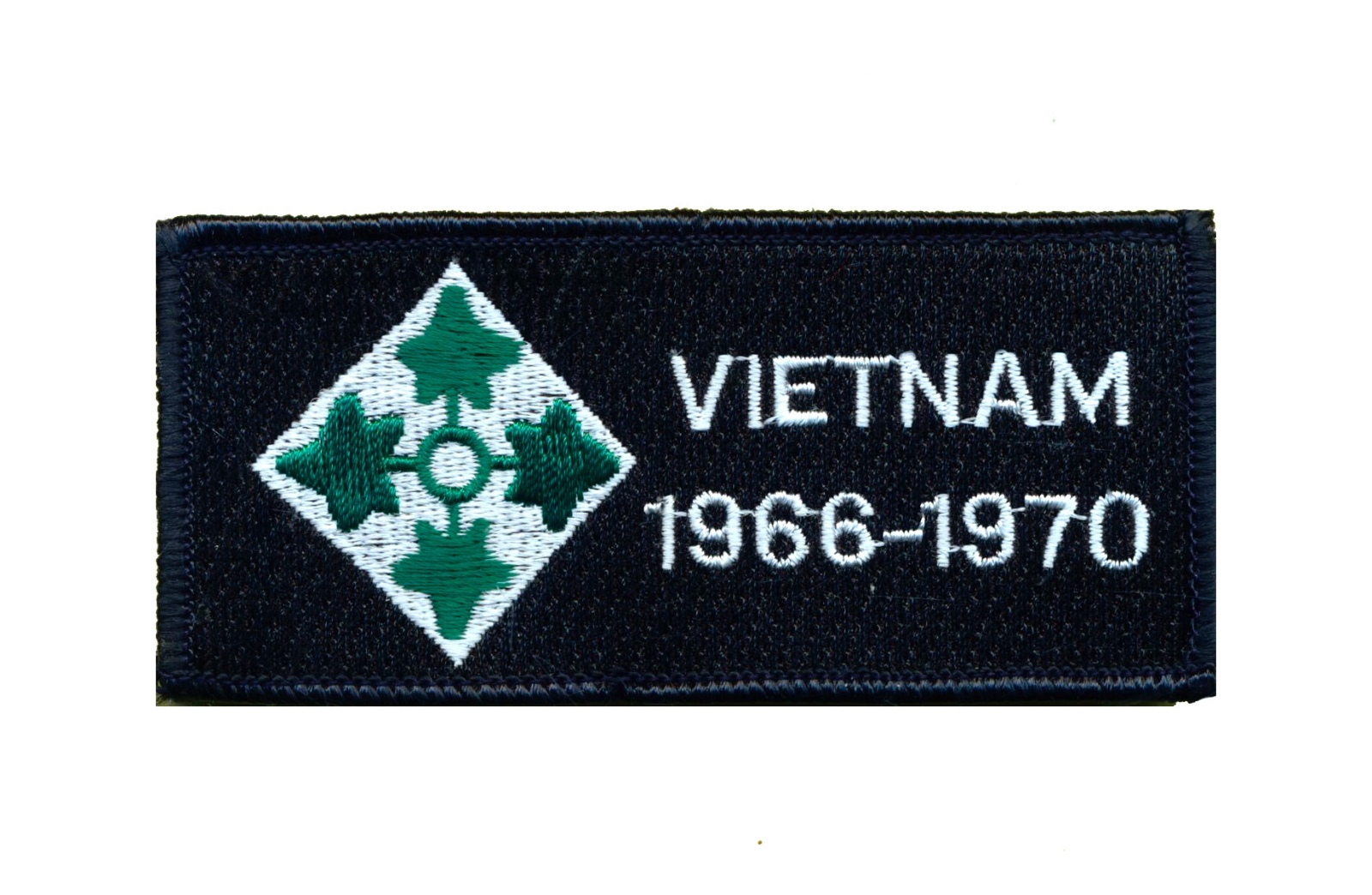 US Army 4th Infantry Division Vietnam Dates Patch  L211
