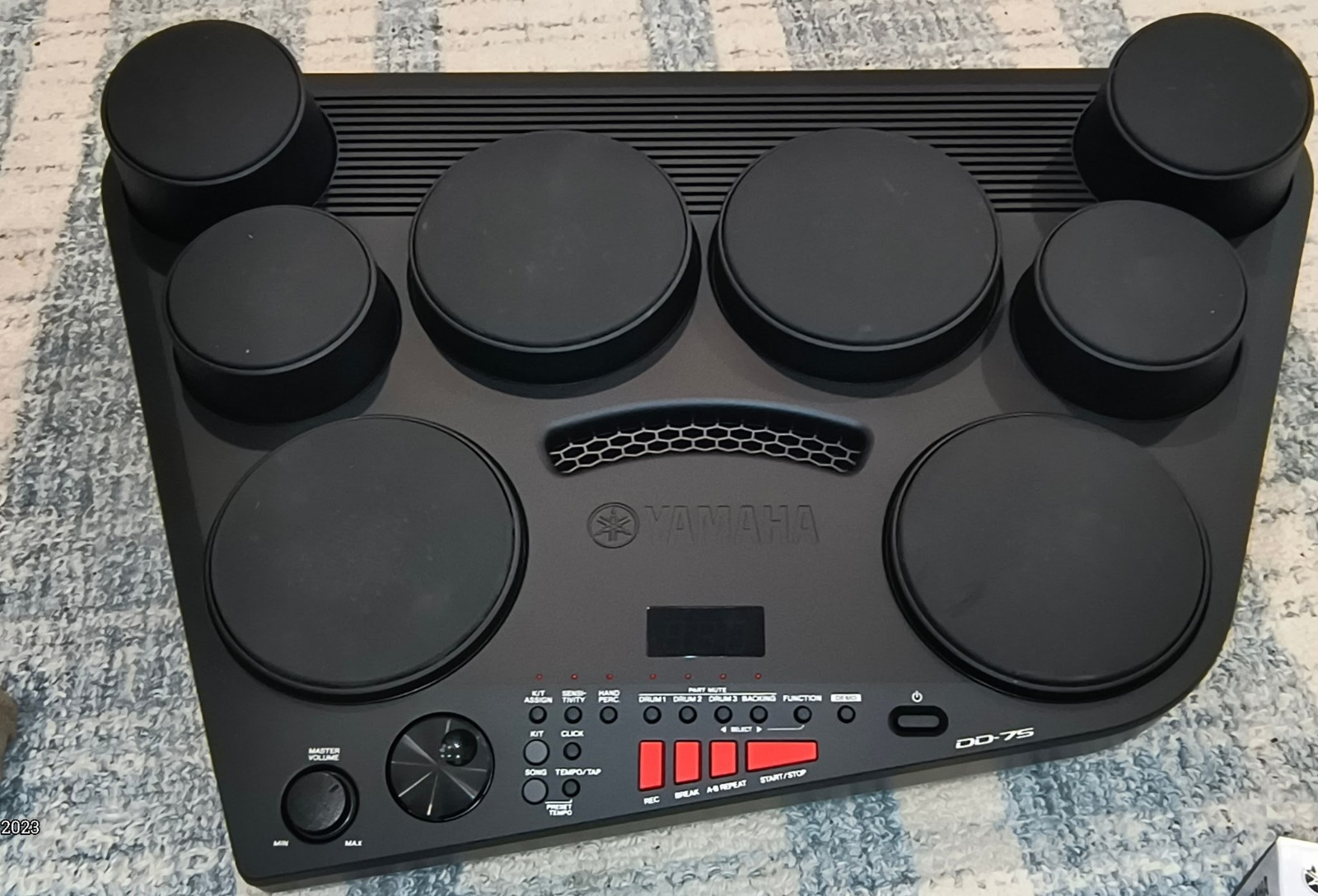 Yamaha DD75 8 Pad Digital Drum Set new open box
