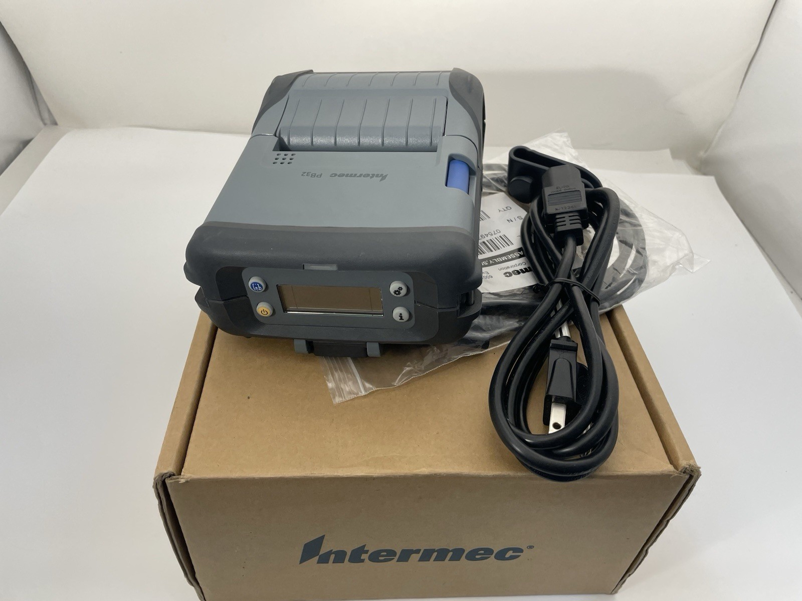 Intermec PB32 Portable 3' Direct Thermal Label Printer No Radio PB32A10000000
