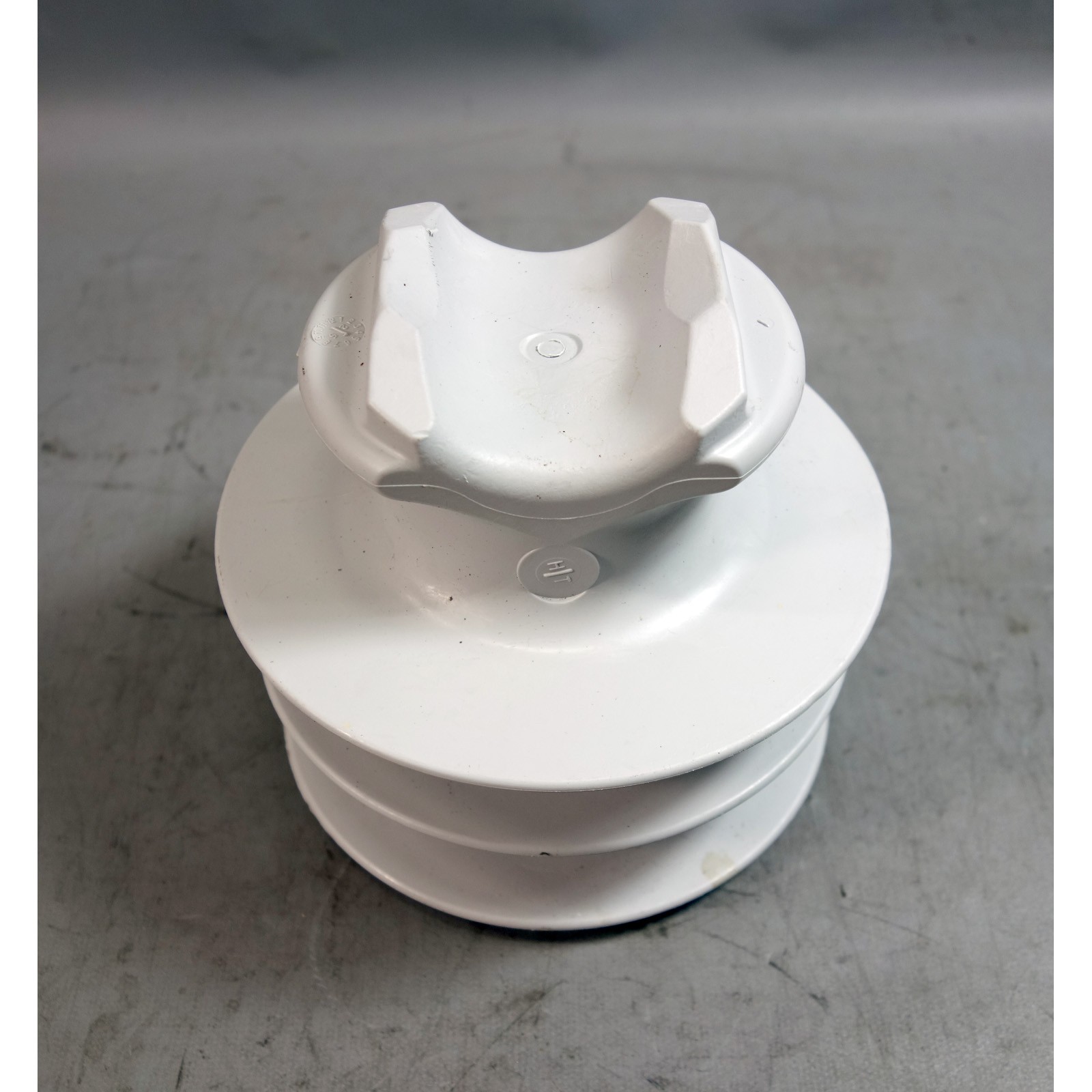 Hendrix Molded Electrical Power Line Insulator ANSI HPI-55-4-HT