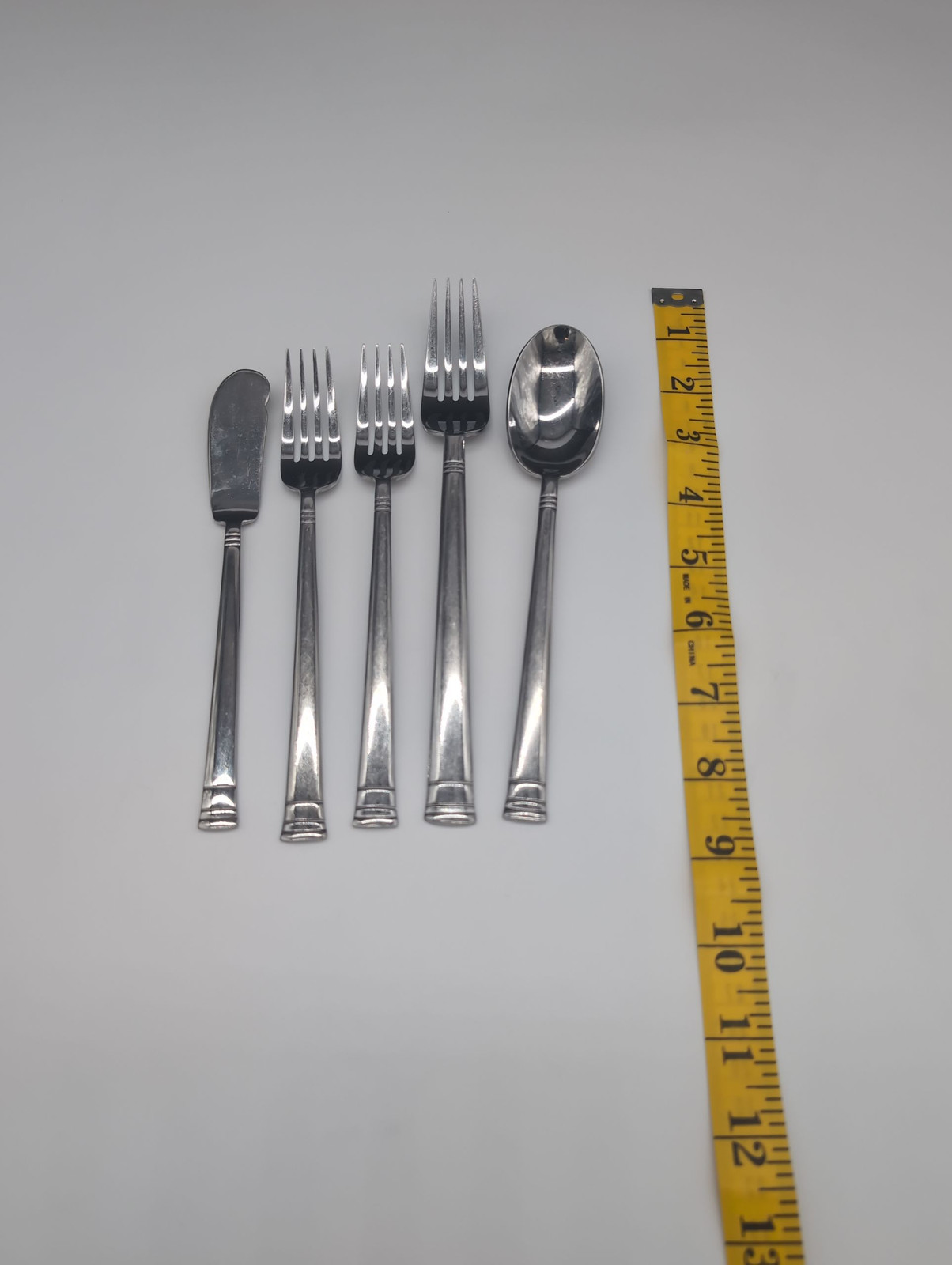 Oneida Stainless Flatware Set 5pc Modern Knife Fork Spoon Silverware Lot