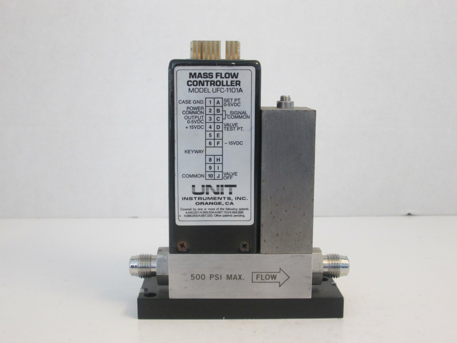Unit UFC-1100A Mass Flow Controller MFC, N2, 500 SCCM