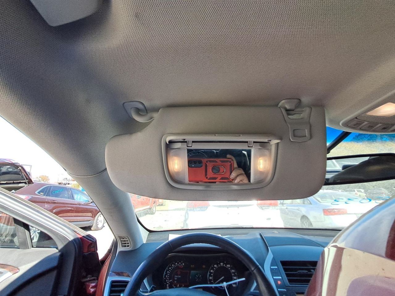 MKZ 2014 Glove Box 4874091