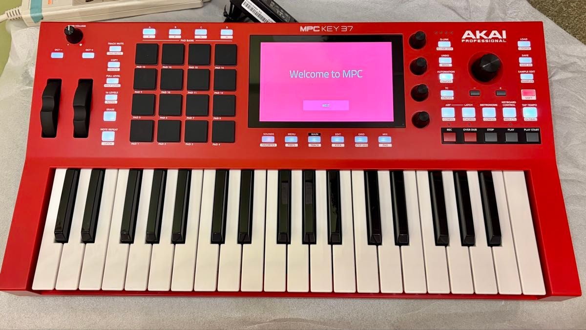 AKAI Professional MPC Key 37 Standalone Music Production Keyboard Boxed Japan