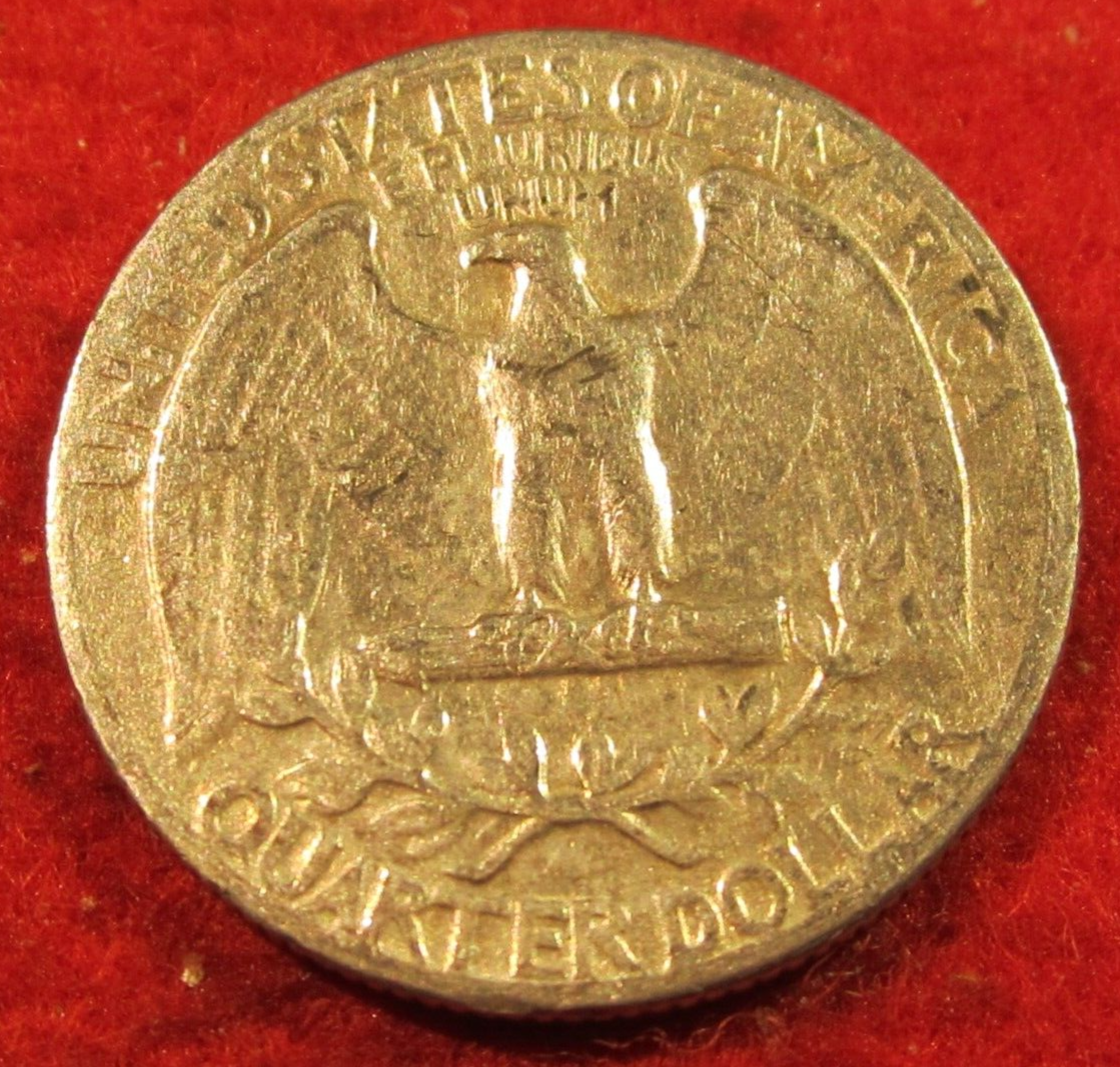 1942 P Washington Quarter - Circulated - 90% Silver - Actual Coin L205