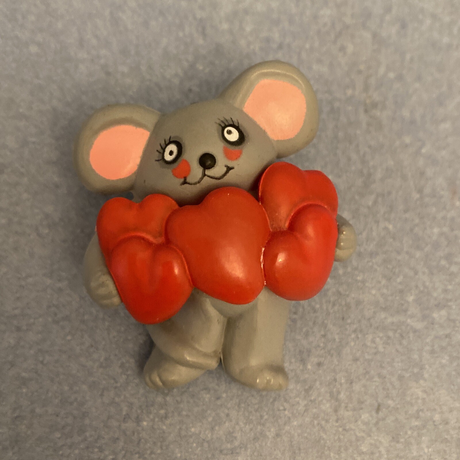 Fun World PIN Valentines Vintage MOUSE with Red HEART Garland Brooch
