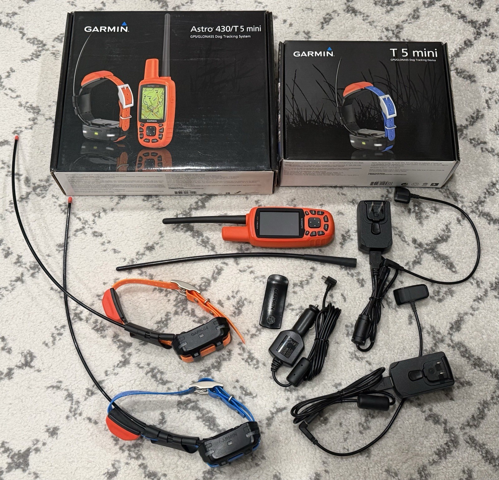 Garmin Astro 430 with Two T5 Dog Tracking Mini Collars Used Once