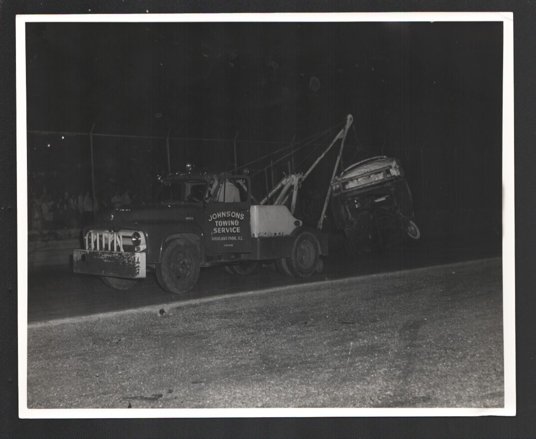 Sports Pub: Mance Park Speedway Auto Race Photo #436-1950's-Chicago IL--Wreck...