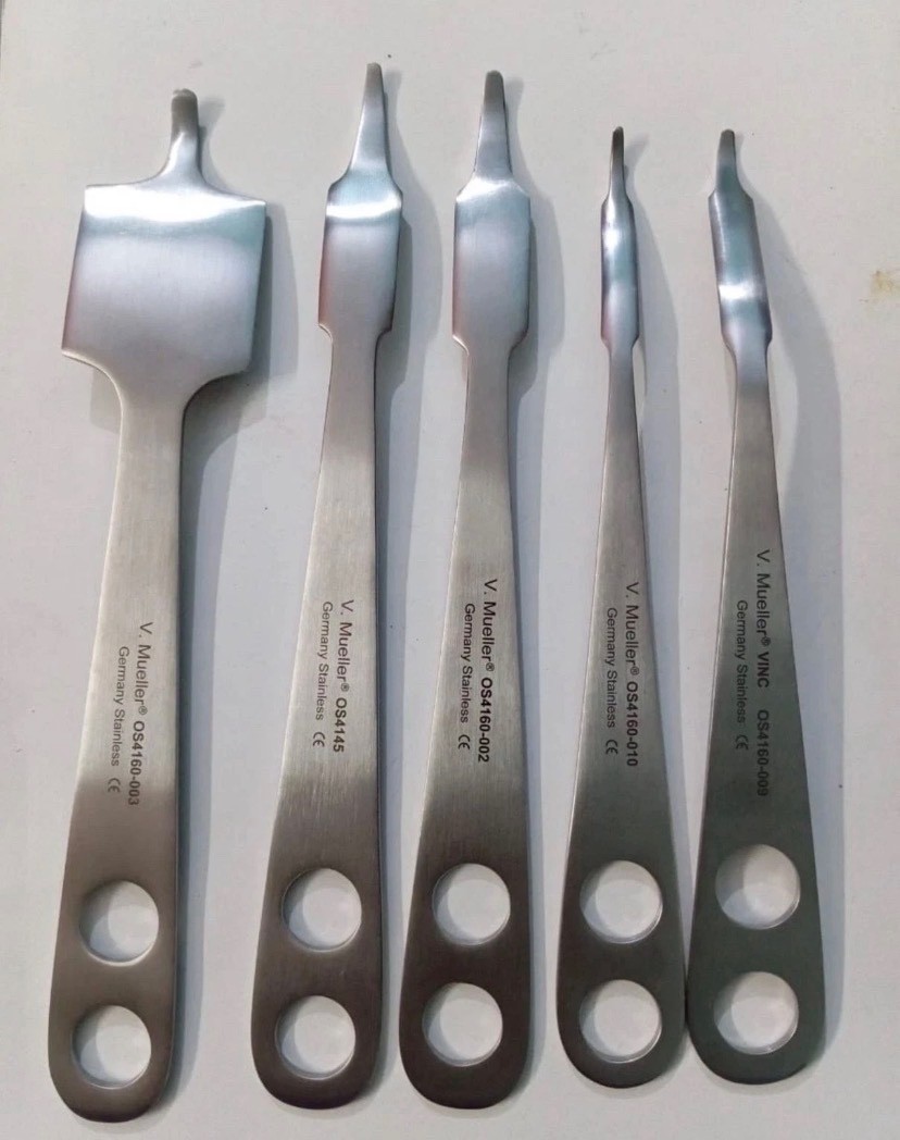 V Mueller Hohmann Retractors Orthopaedic surgical instruments