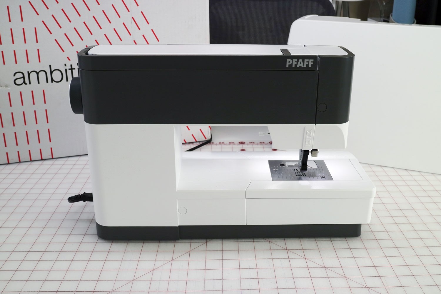 PFAFF Quilt Ambition 630 Sewing Machine IDT System Touchscreen