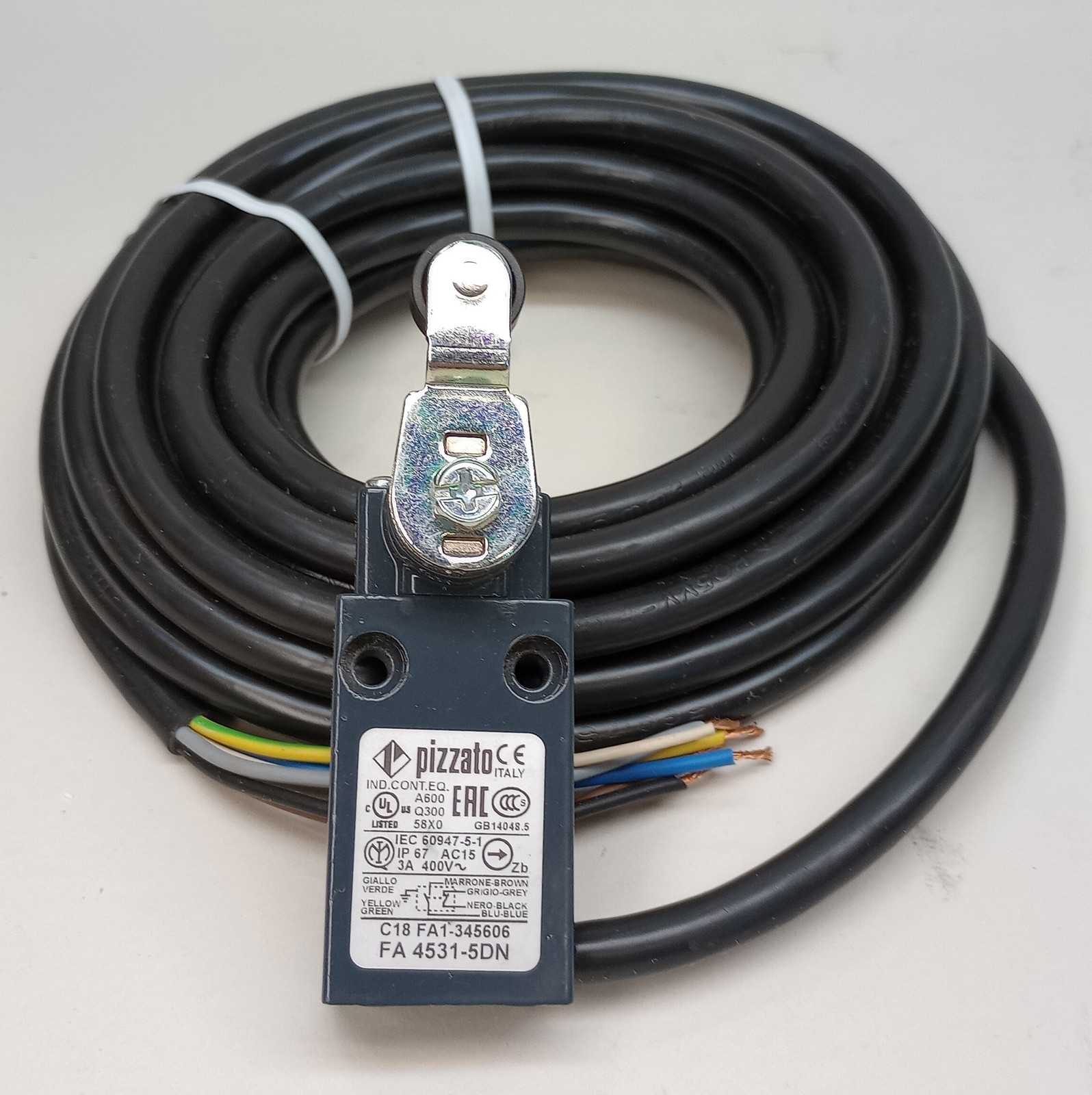 Pizzato FA 4531-5DN Position Switch With Roller Lever