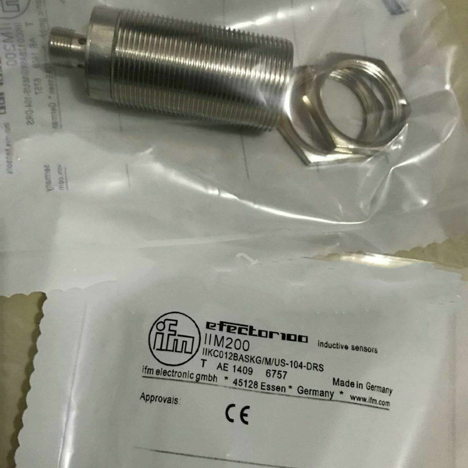 IFM IIM200 Proximity Switch New