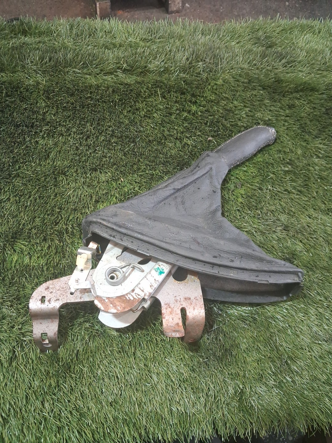 BMW E46 3 Series Handbrake Lever Handle Mechanism Gaitor Black OEM 1164493 #4h6