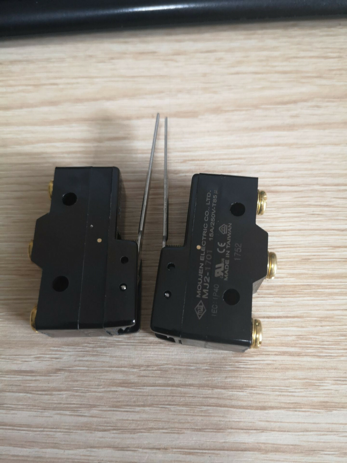 1PC New Moujen MJ2-1701 MJ21701 Microswitch Free Shipping *TT