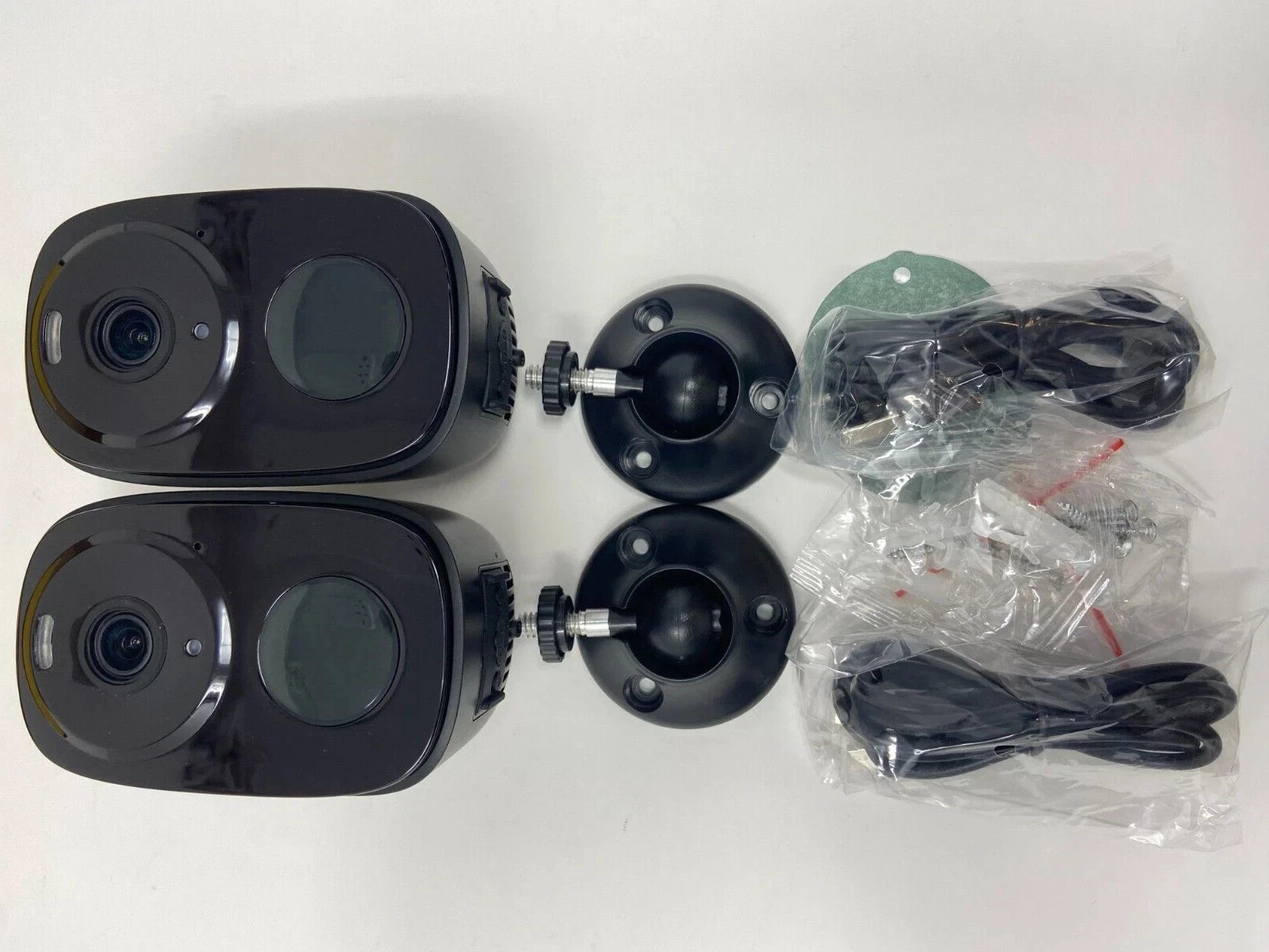 2Pack Security Cameras Outdoor Wireless, Battery Powered Wire-Free Spotlight