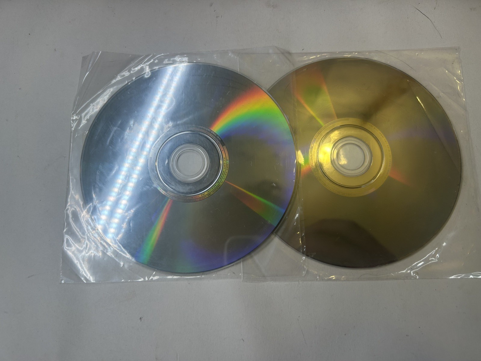 Apple Mac OS X Install Discs Set for Mac Computers English CD Disc 1 & 2