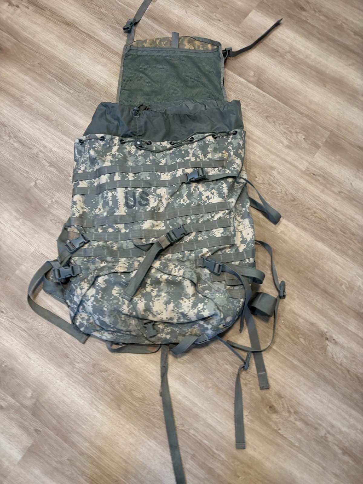 USGI Molle II Rucksack Large Field Pack ACU Digital Camo Bag Hiking Camping