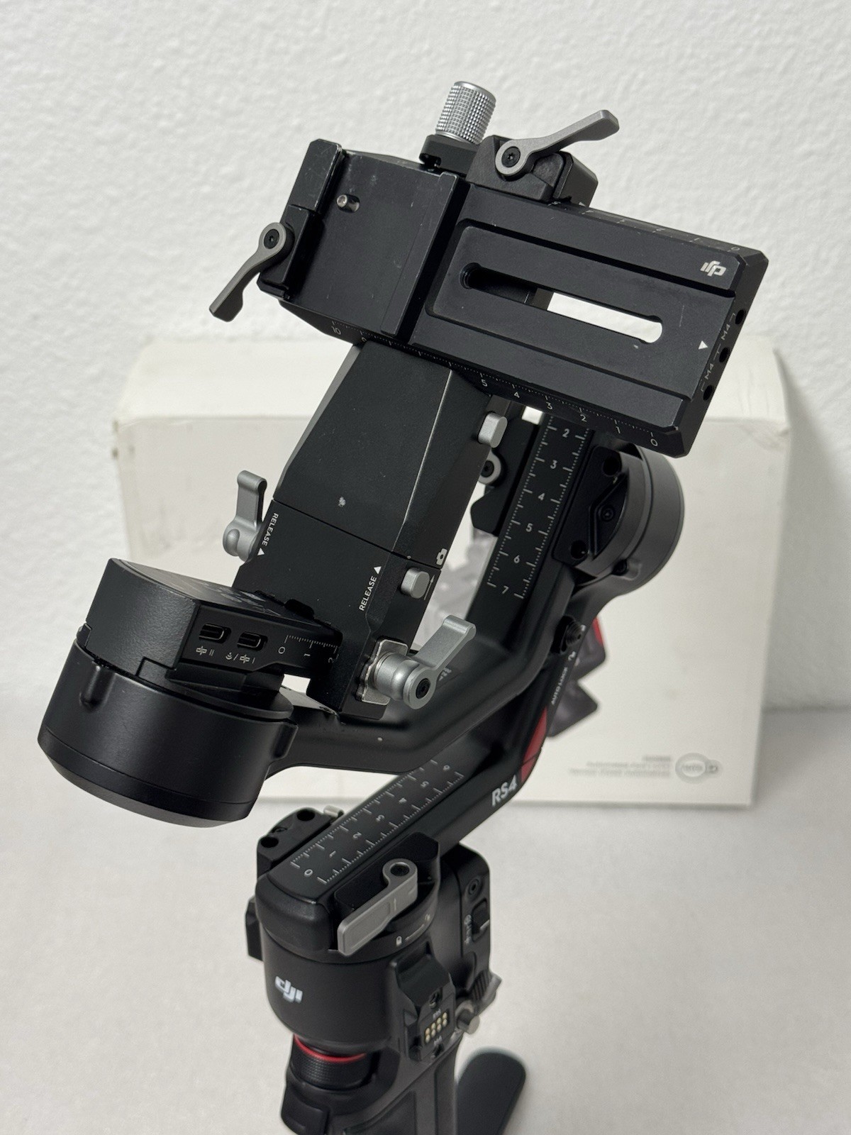 DJI Ronin RS4 3-Axis Gimbal Stabilizer #2