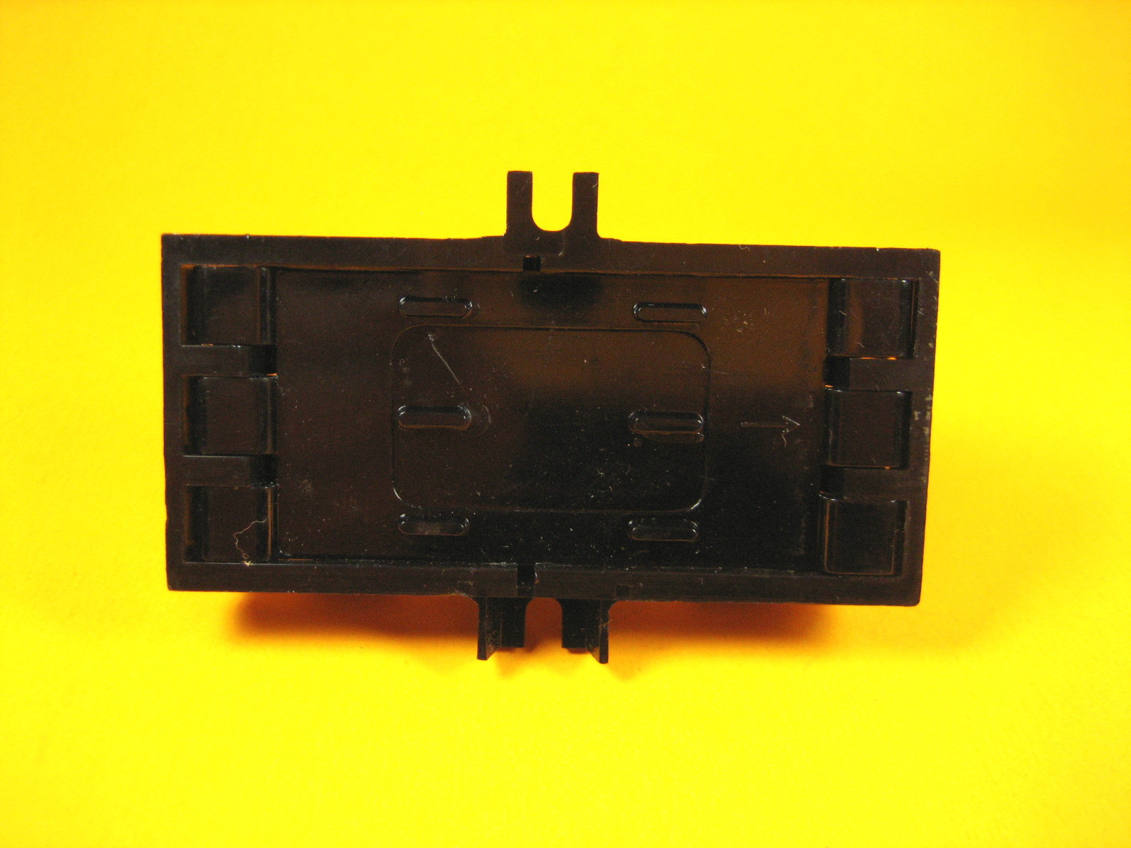 Gould Shawmut SL 711 Socket Relay Base 10A 300V