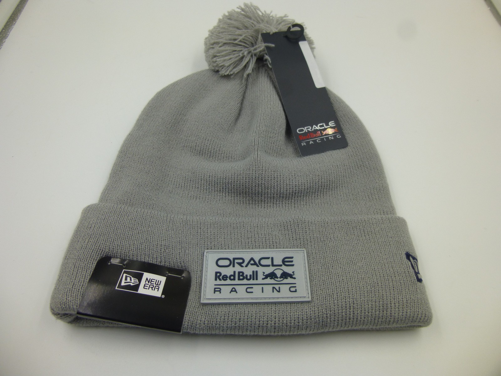 RED BULL NEW ERA ORACLE RACING ESSENTIAL MONO BEANIE BOBBLE HAT, 1 SIZE FITS ALL