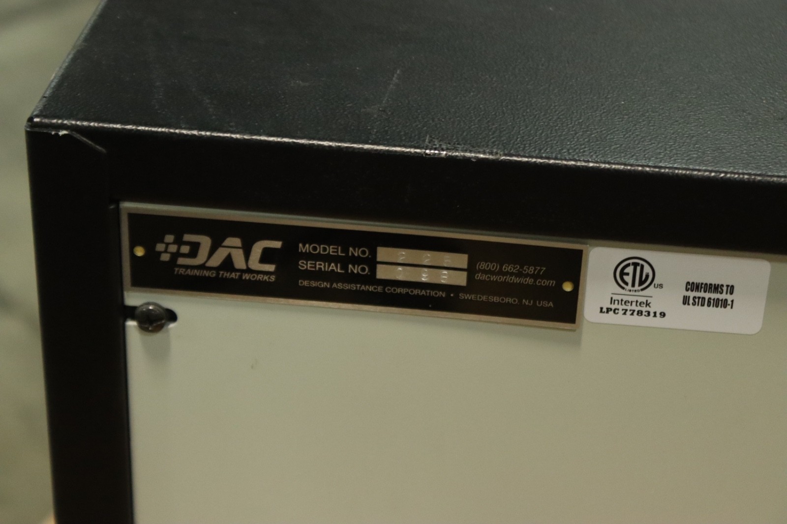 DAC 225 FLANGE BOLT TORQUING DEMONSTRATOR MODEL 225