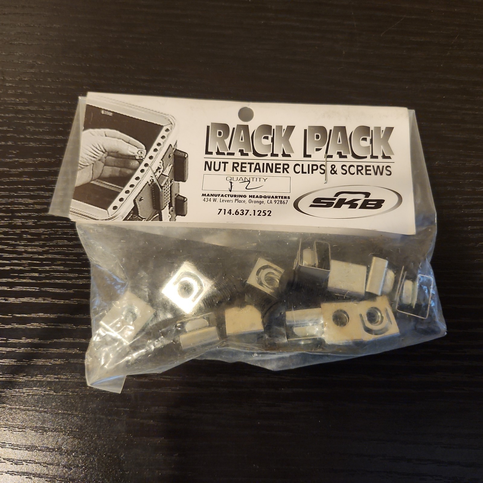 SKB Cases Rack Mount Hardware Nuts & Bolts Kit 12 Screws / Clips NEW 1SKB19-AC1