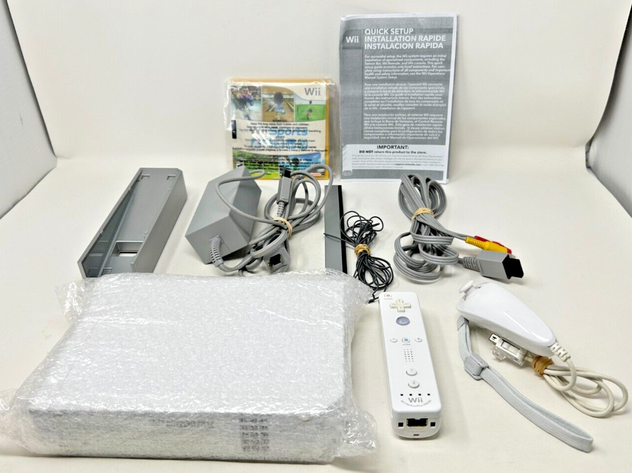 Used Nintendo Wii White Bundle w/Wii Sports & Wii Sports Resort