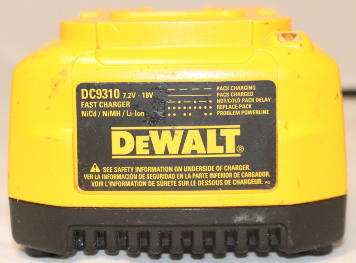 DeWalt DC759 cordless drill/driver W/ battery and charger