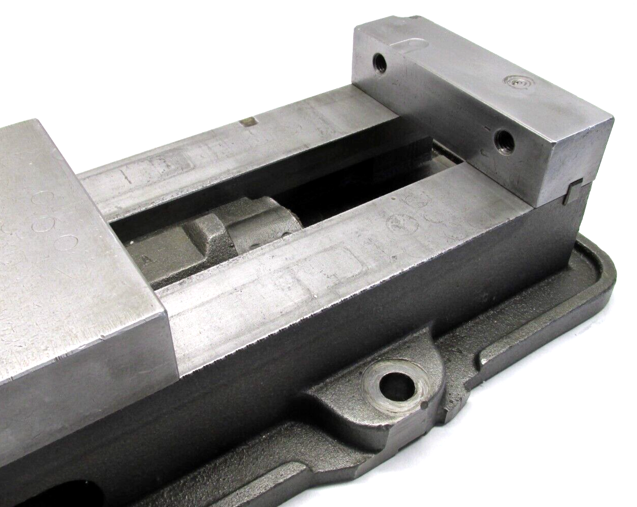 KURT ANGLOCK 6" MILLING MACHINE VISE - #D60