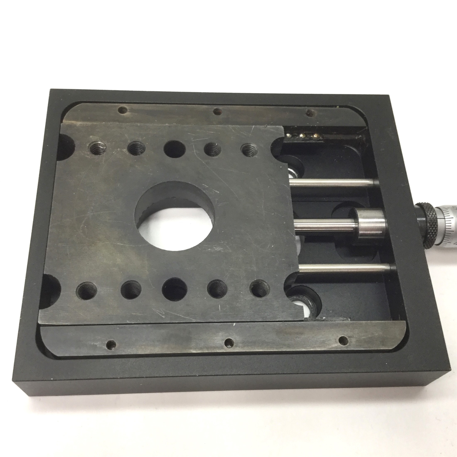 Ealing Micrometer Positioning Stage, Travel: 1", Actuator: 3" x 2.75"