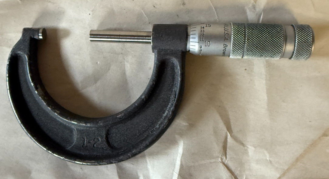 Brown & Sharpe 1-2 Micrometer 6" long No Box
