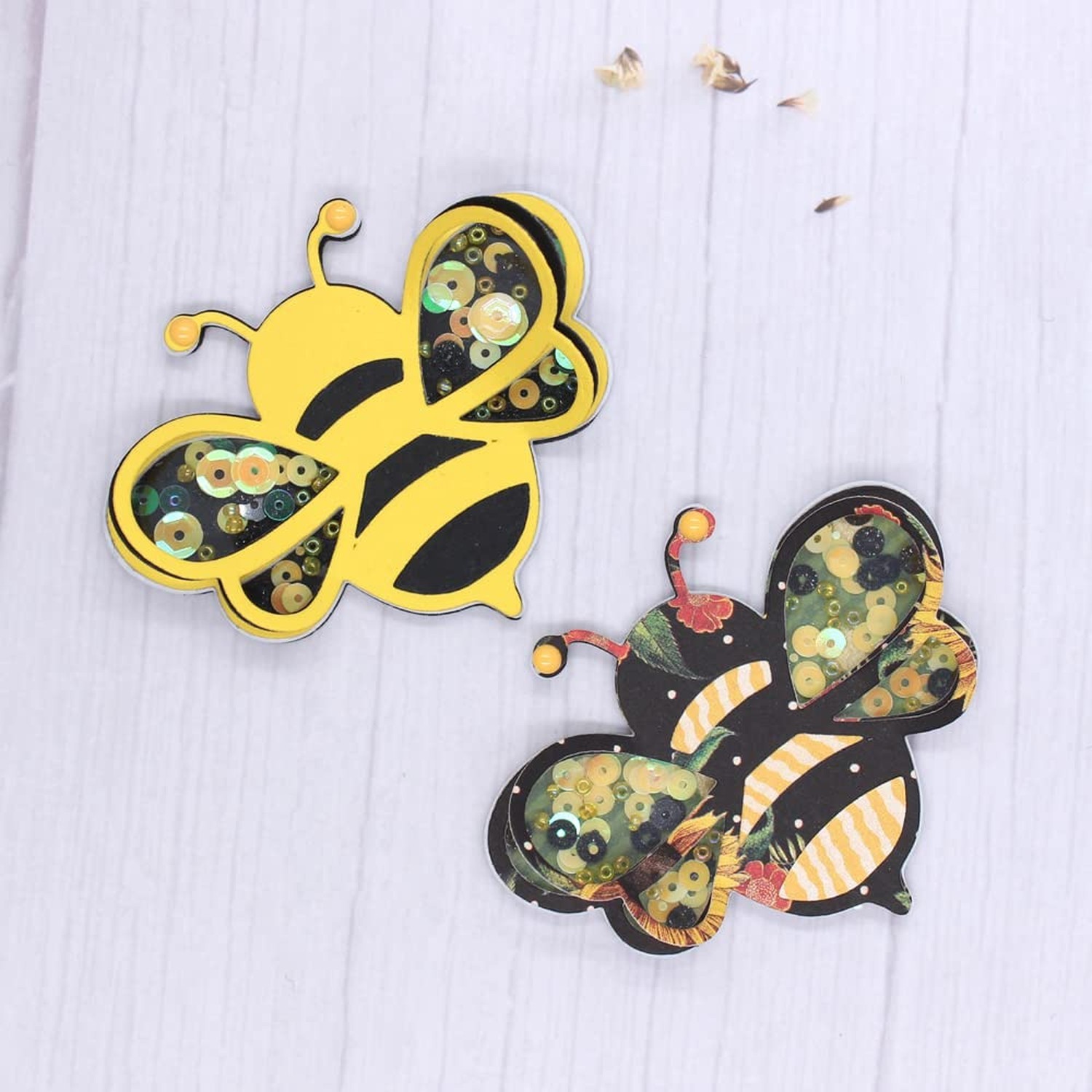 KSCRAFT Bee Shaker Metal Cutting Dies Stencils for DIY Scrapbooking Decorativ...