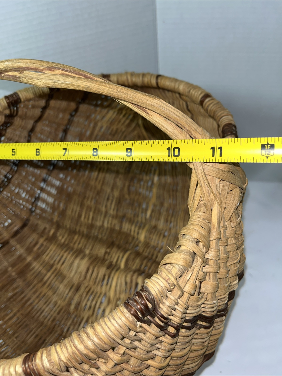 Two Toned Farmhouse Wicker Buttocks Large Basket Gathering Primitive Weave