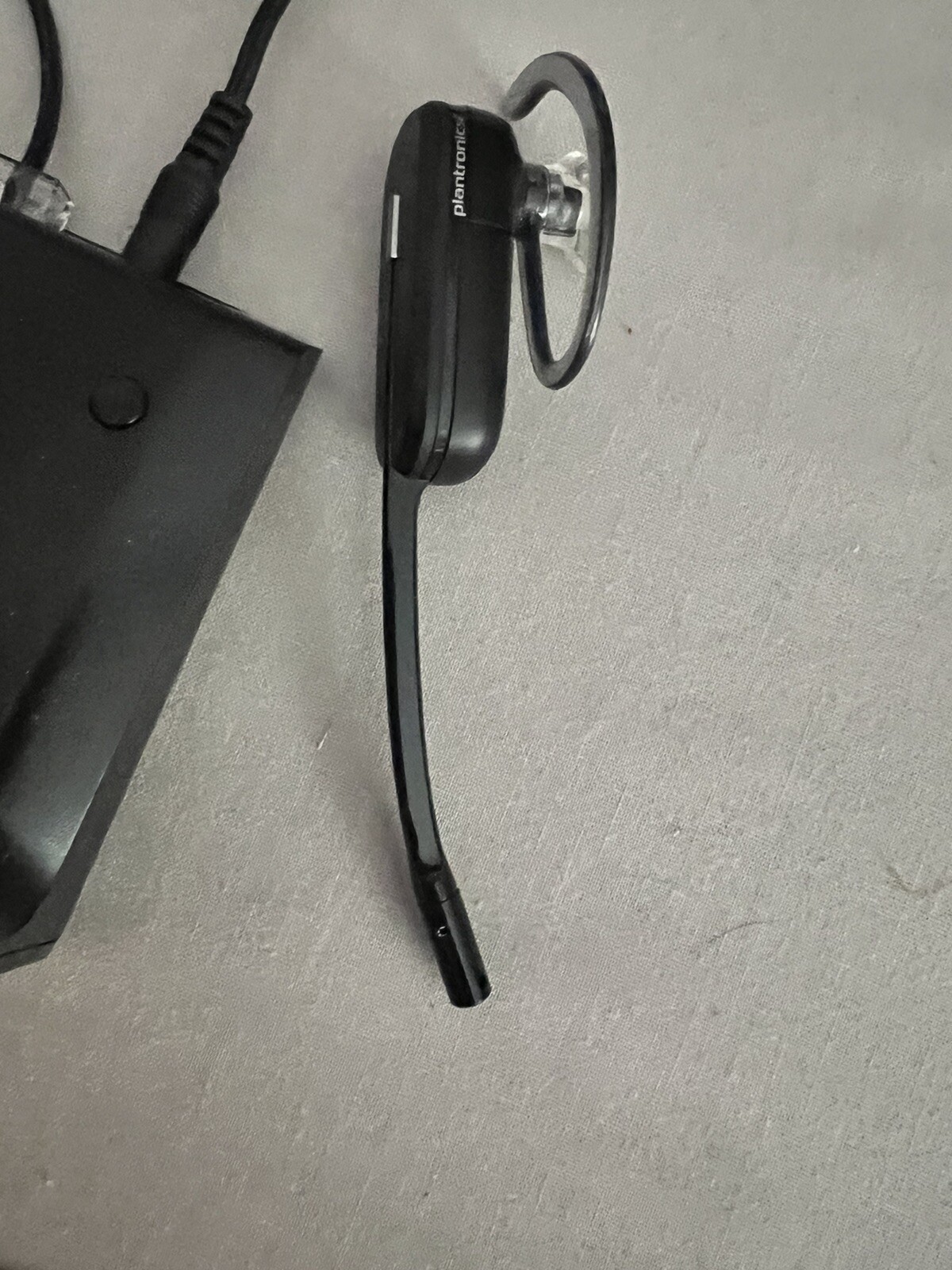 Plantronics CS540 (C054) Wireless Headset, Earloop, Base, Phone/Power Cord