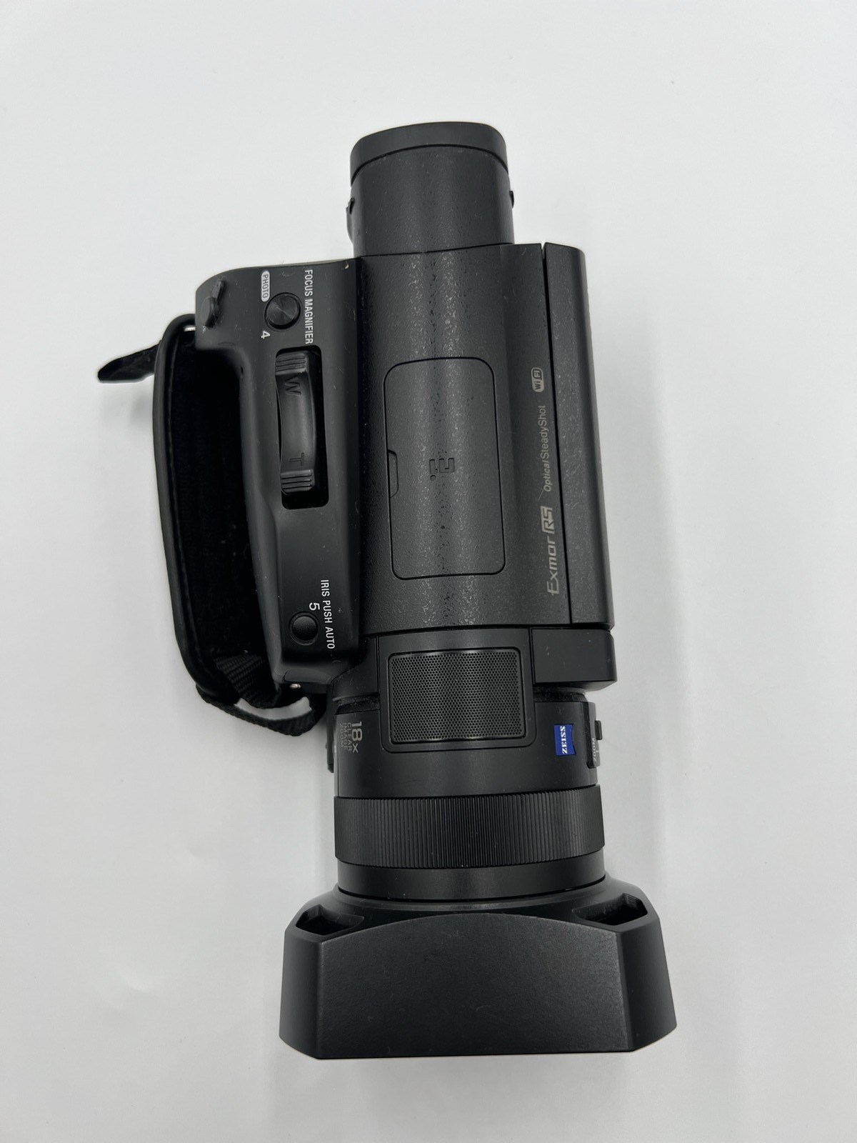 SONY FDR-AX700 4K HDR Camcorder ZEISS 1.0-type Exmor RS From Japan