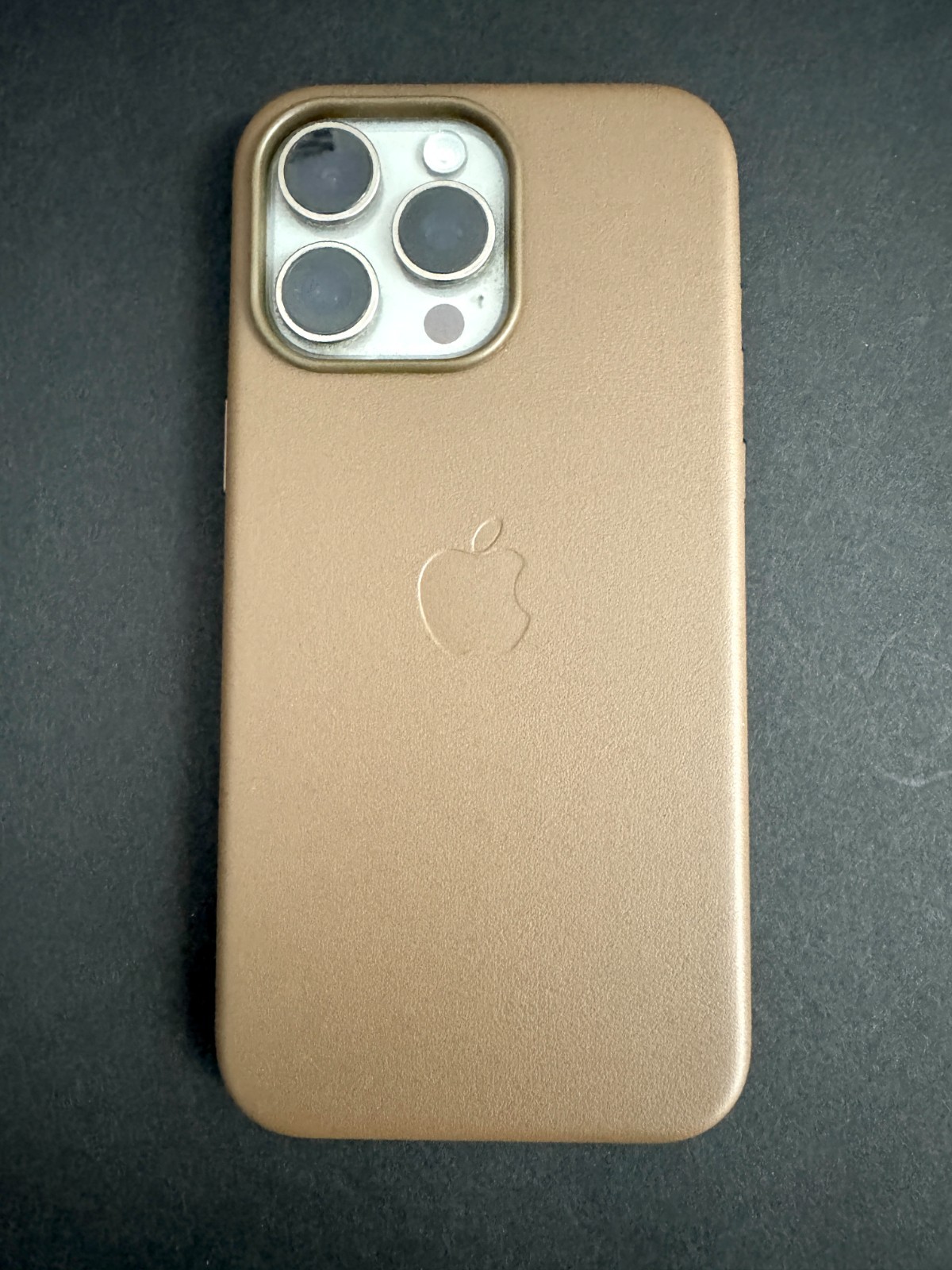 Apple Leather Case With MagSafe for iPhone 15 Pro Max Pop-Up MagSafe Animation