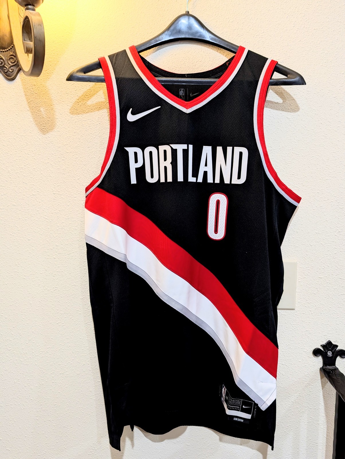 Damien Lillard Portland Trailblazer Basketball Jersey Size Large. Brand New!
