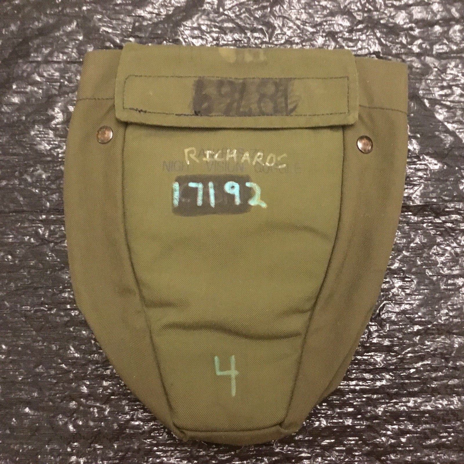 AN/PVS-7BNight Vision Goggle Carrier