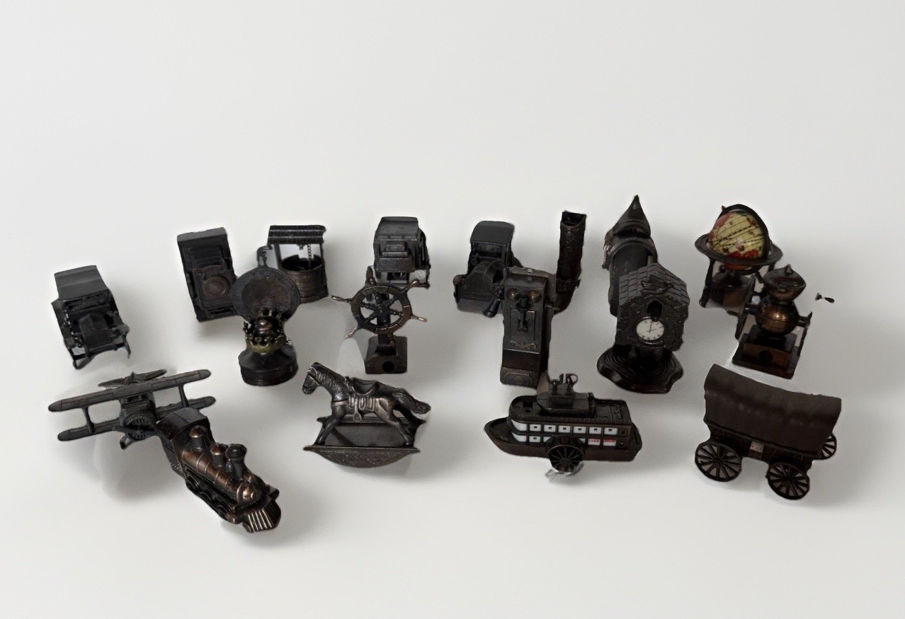 Lot Of 18 Vintage Die Cast Metal Old Fashioned Metal Pencil Sharpeners Hong Kong