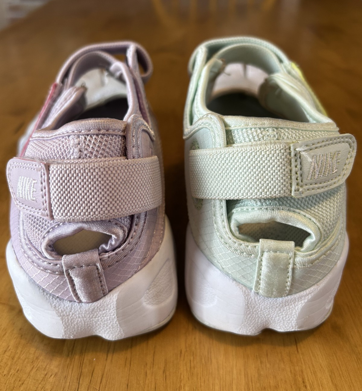 Nike Air Rift DV2926-300 Split Toe Tabi Sneakers Women US 9 Pastel Color Japan