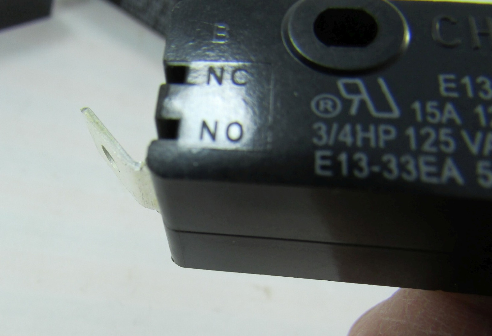 5 Cherry E13 15A Normally Open Snap Action Pushbutton Switch 125/250VAC E13-33EA