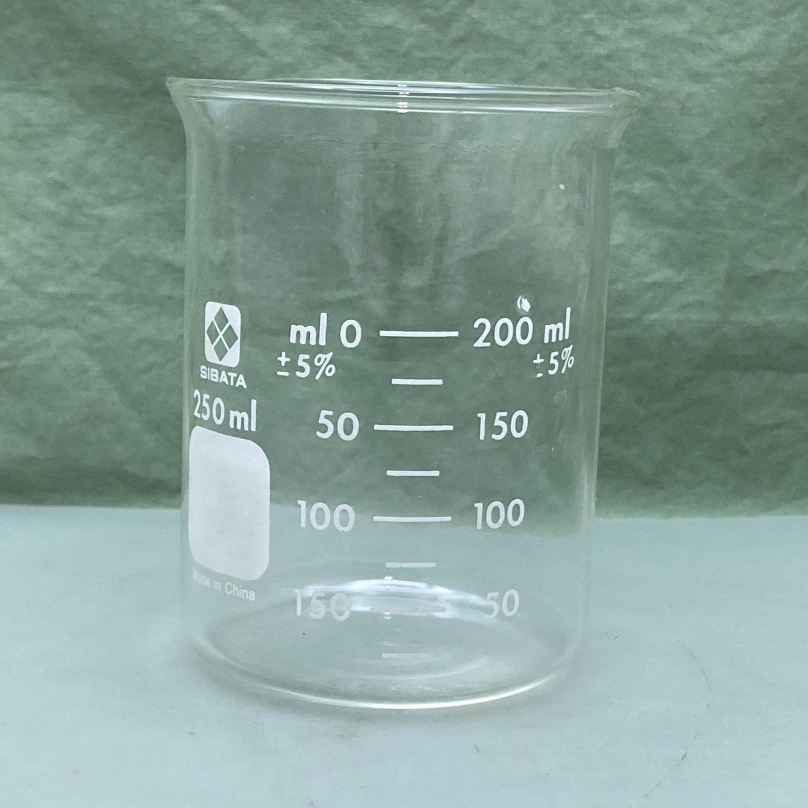 ONE NEW SIBATA 250mL GRADUATED GRIFFIN