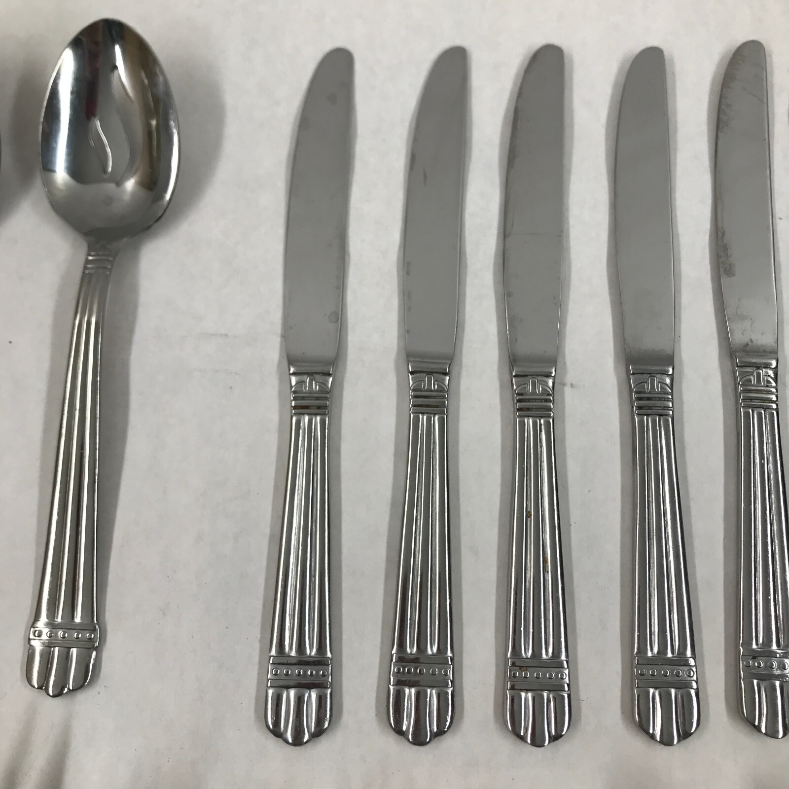 Oneida *TRIDENT* Stainless Flatware Silverware 26 Pc Replacement Spoons Forks