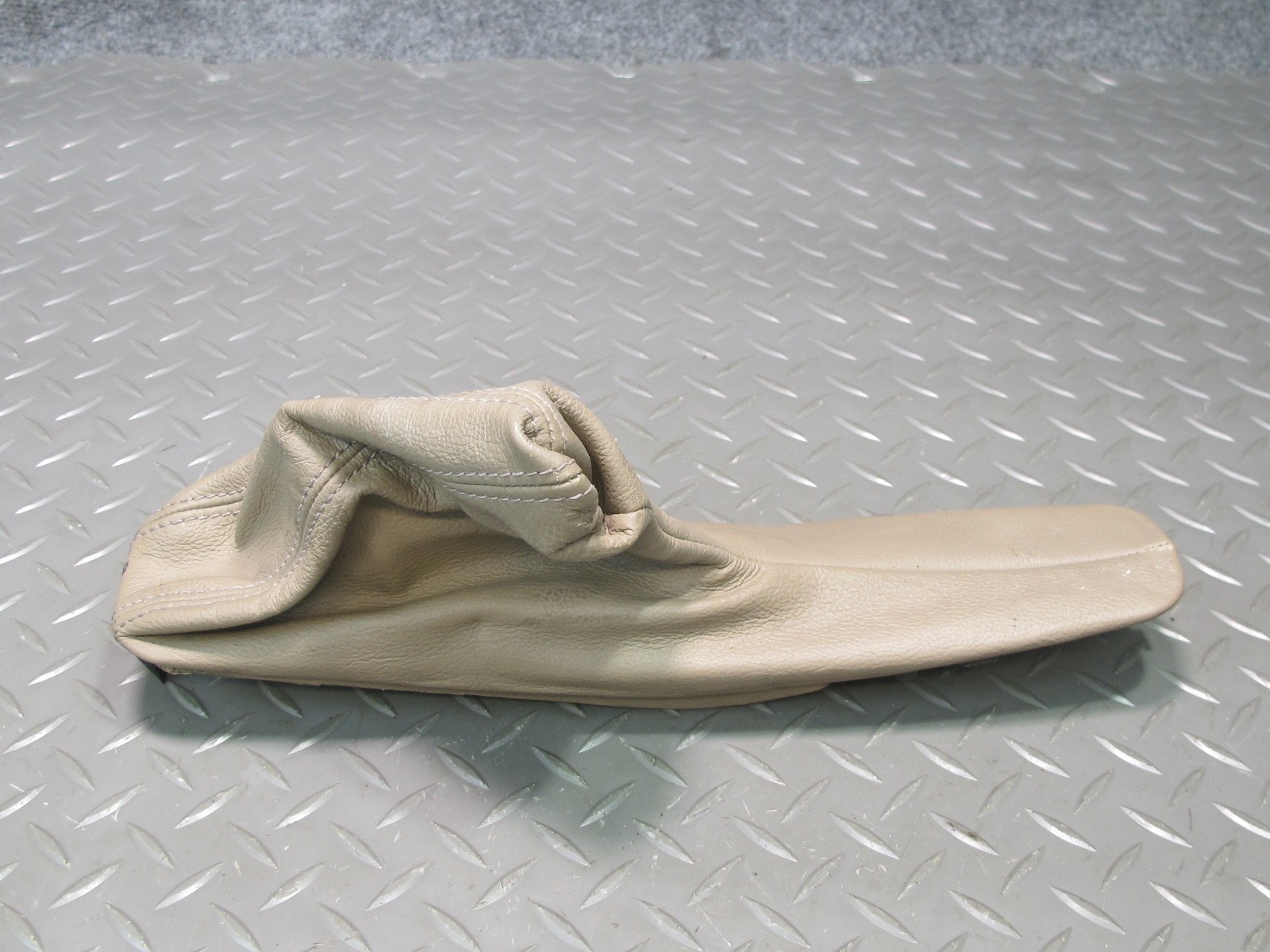 96-02 BMW E36/7 Z3 EMERGENCY PARKING BRAKE LEATHER BOOT BEIGE OEM